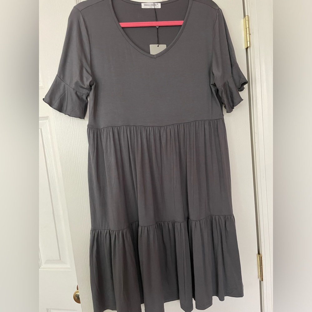 NWT Smallshow Maternity Dark Gray Short Sleeve Ruffle Dress - Picture 4 of 6